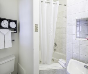 Adante Hotel San Francisco - Guest Bathroom